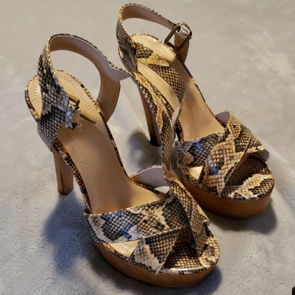 Migato Snakeskin Pattern Heels Shoes Size 37 US 7
